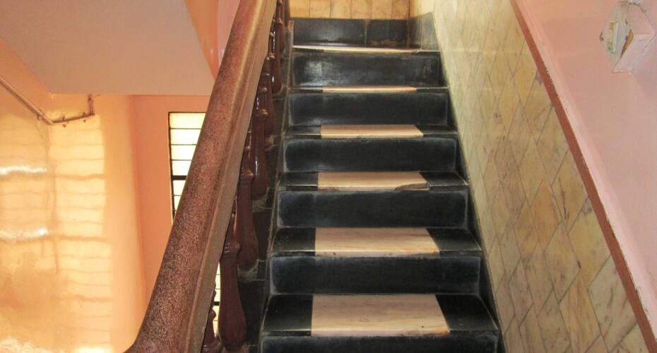 Shri Gujarat Lodge, Nagpur 3